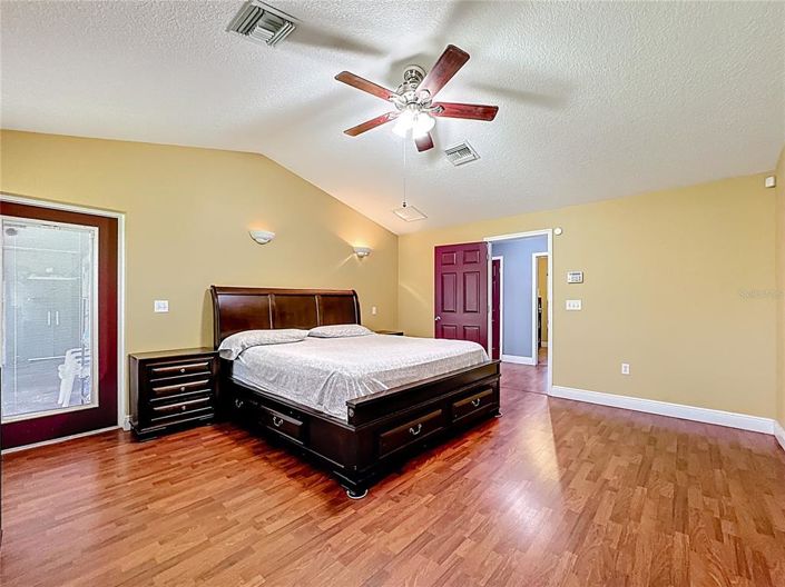 Image No.35-3 Bed Property for sale