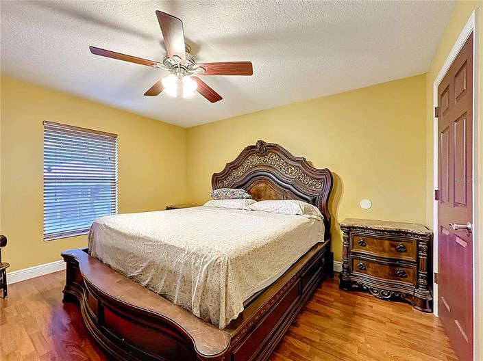 Image No.38-3 Bed Property for sale