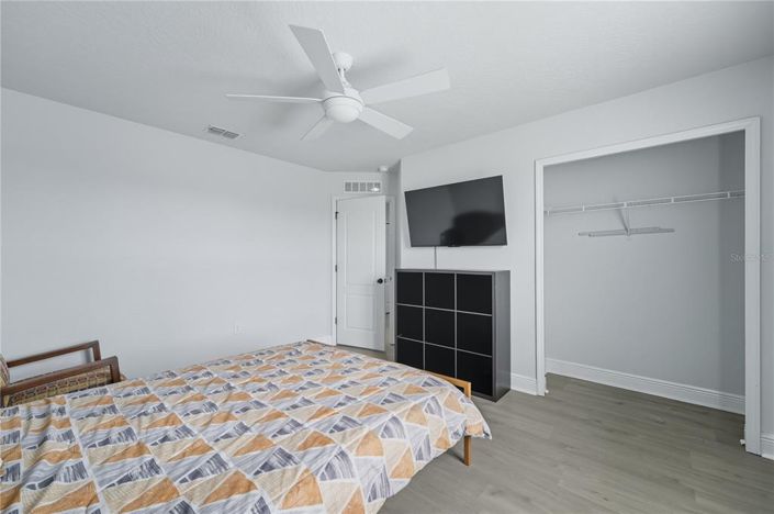 Image No.20-4 Bed Property for sale