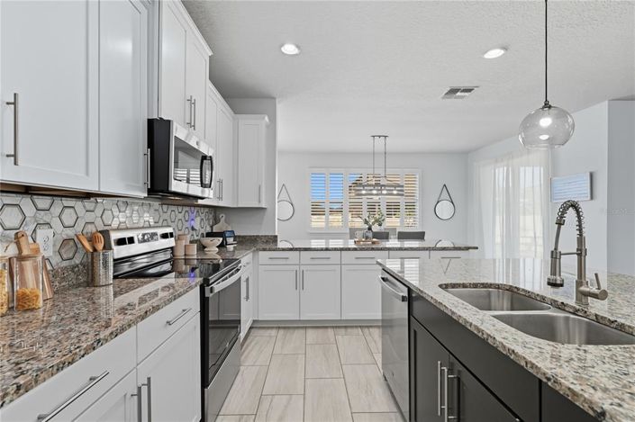 Image No.7-4 Bed Property for sale