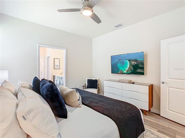 Image No.12-7 Bed Property for sale