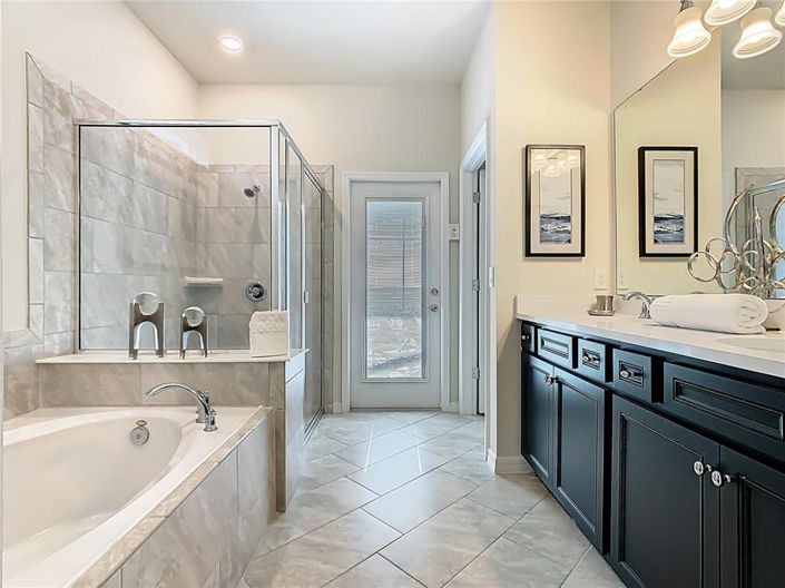 Image No.15-7 Bed Property for sale