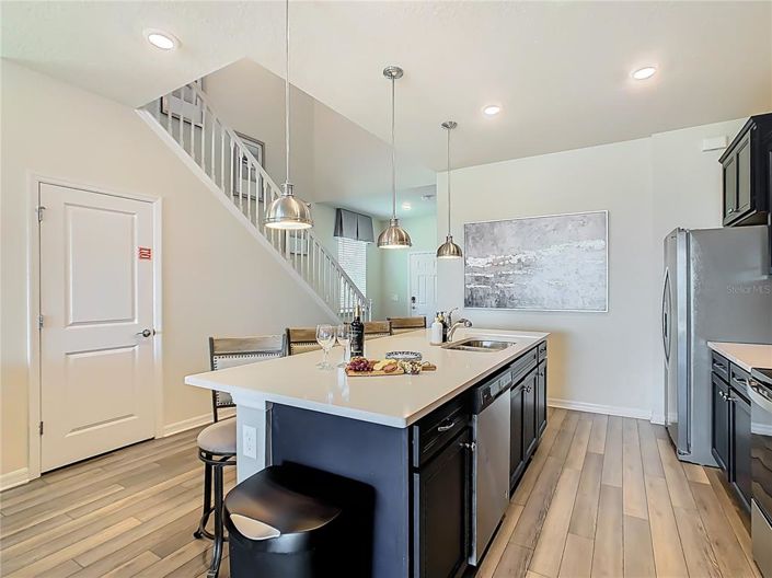 Image No.6-7 Bed Property for sale