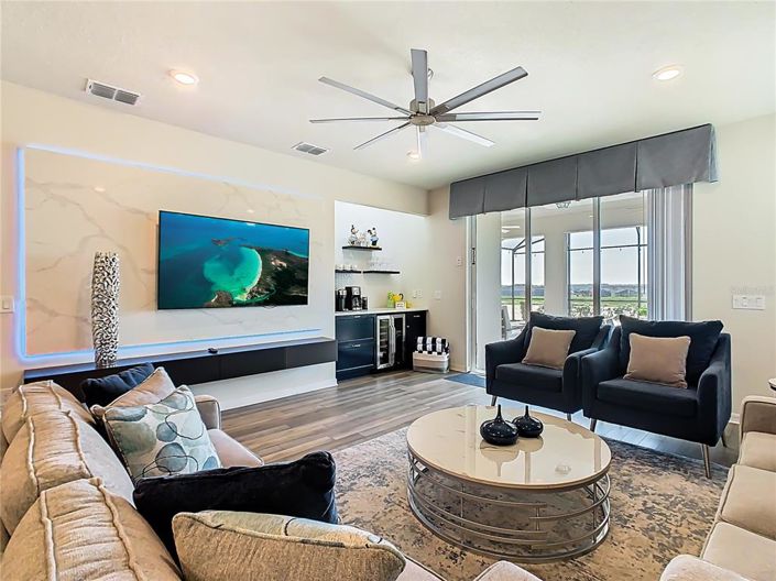 Image No.9-7 Bed Property for sale