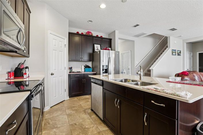 Image No.19-4 Bed Property for sale