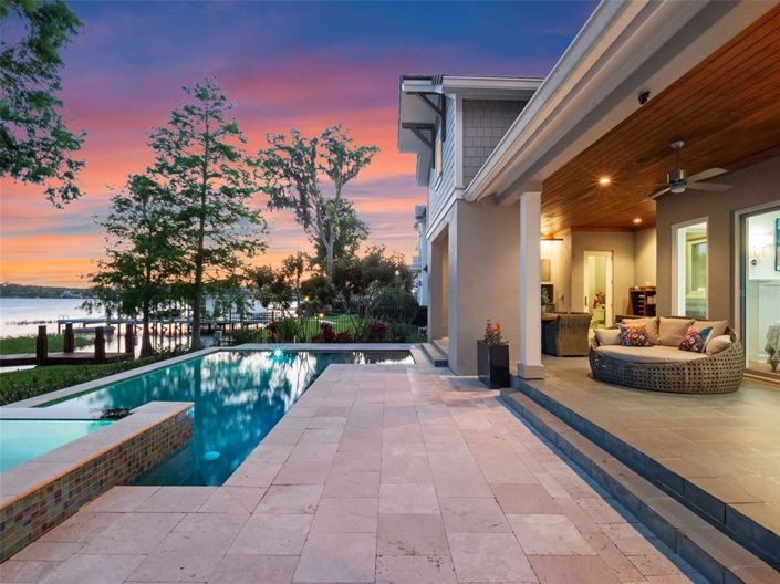 Image No.14-5 Bed Property for sale