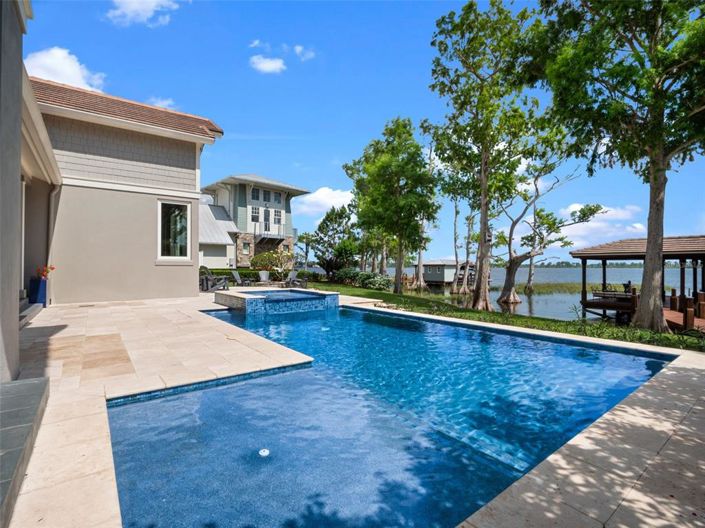 Image No.15-5 Bed Property for sale