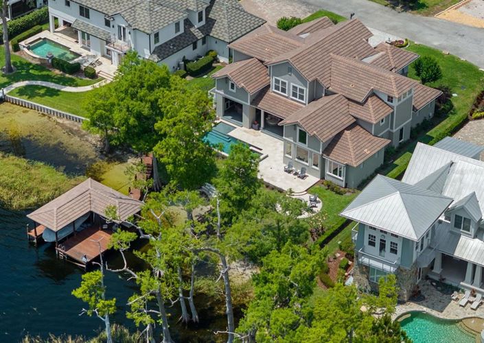 Image No.2-5 Bed Property for sale