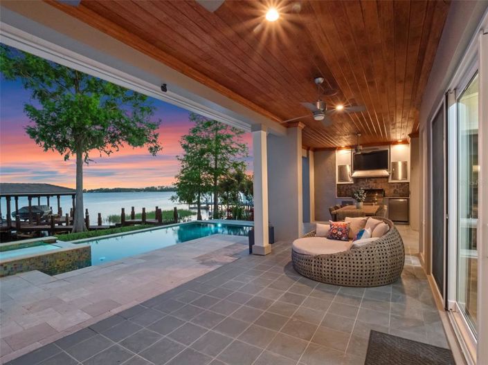 Image No.20-5 Bed Property for sale