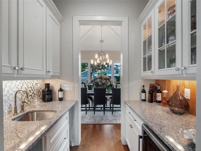 Image No.45-5 Bed Property for sale