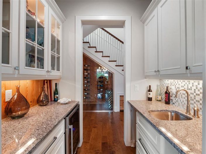 Image No.49-5 Bed Property for sale