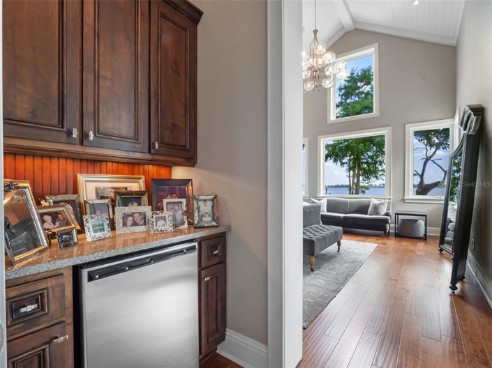 Image No.54-5 Bed Property for sale