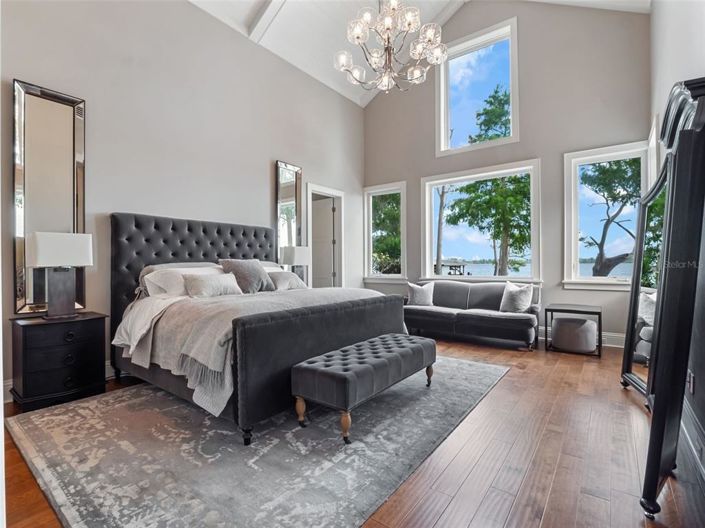 Image No.55-5 Bed Property for sale