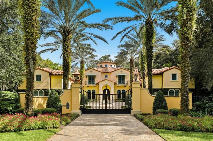 Image No.1-7 Bed Property for sale