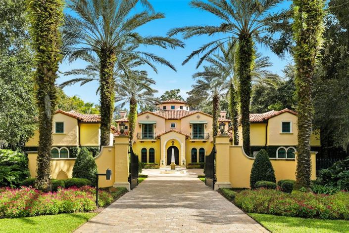 Image No.2-7 Bed Property for sale