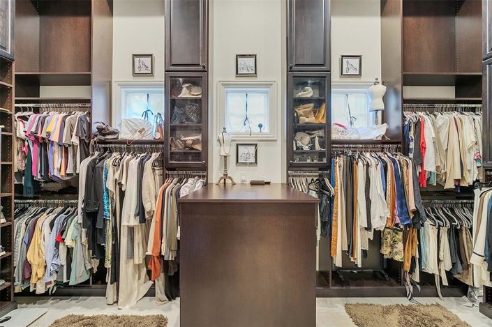 Image No.24-7 Bed Property for sale