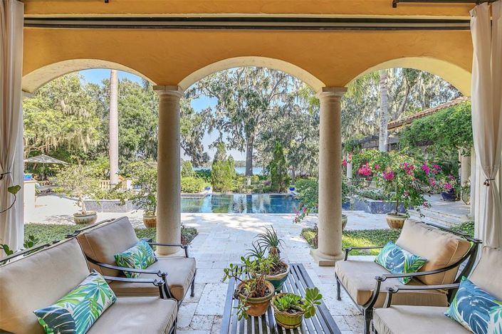 Image No.44-7 Bed Property for sale