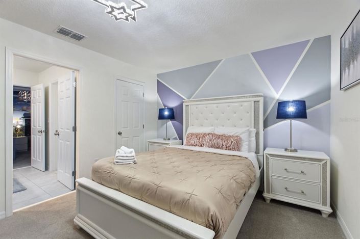 Image No.13-7 Bed Property for sale