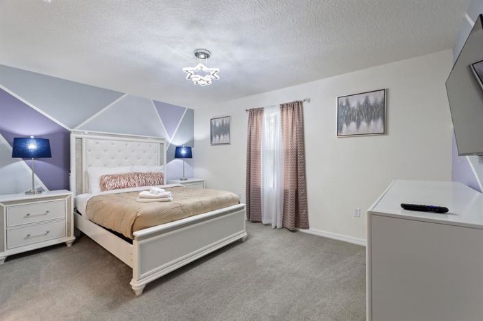 Image No.14-7 Bed Property for sale