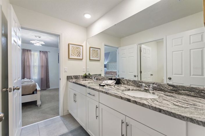 Image No.16-7 Bed Property for sale