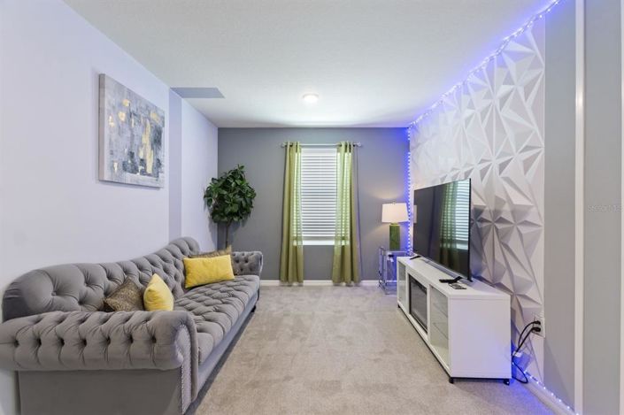 Image No.19-7 Bed Property for sale