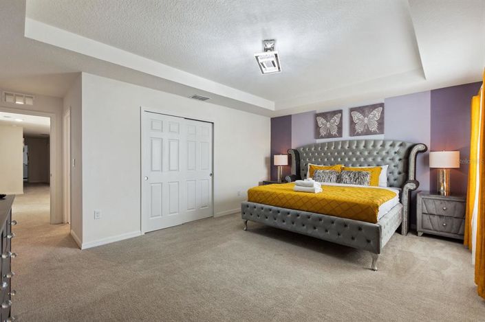 Image No.27-7 Bed Property for sale