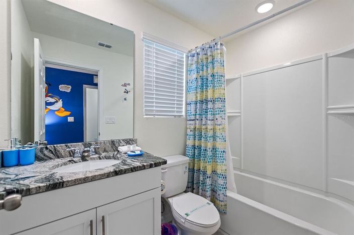 Image No.32-7 Bed Property for sale