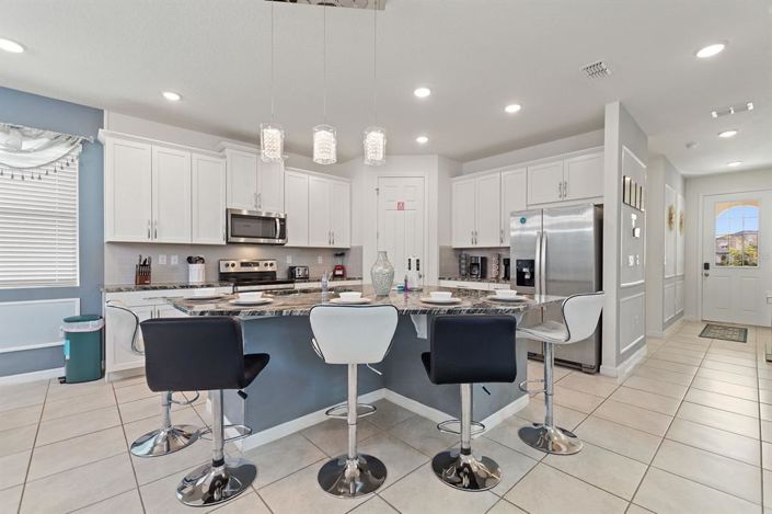 Image No.44-7 Bed Property for sale