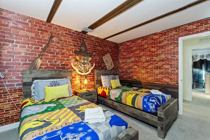 Image No.45-7 Bed Property for sale