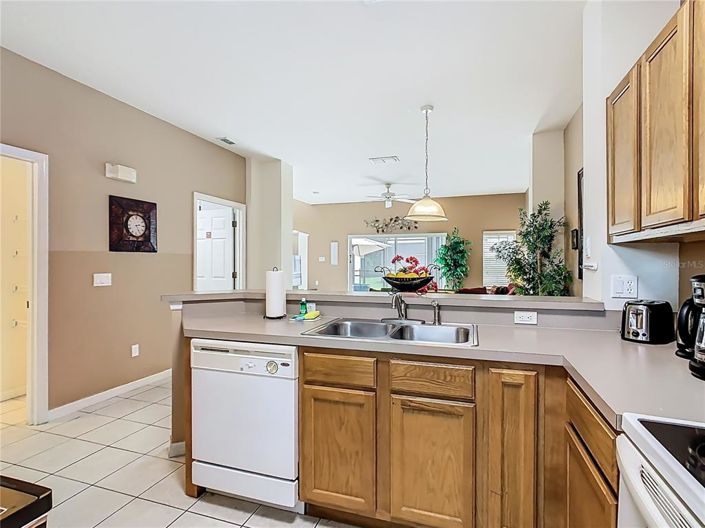 Image No.5-3 Bed Townhouse for sale