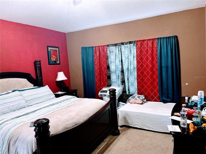 Image No.13-3 Bed Property for sale