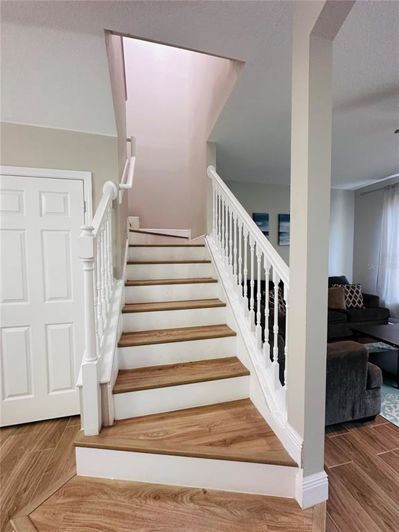 Image No.12-3 Bed Townhouse for sale