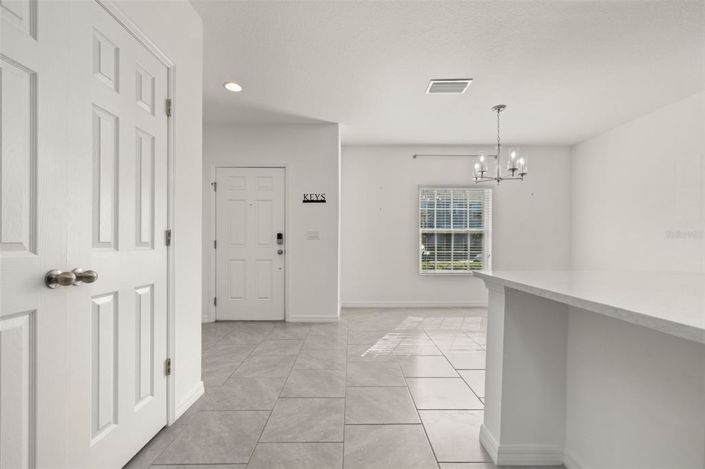 Image No.10-3 Bed Townhouse for sale