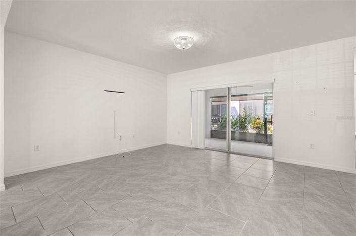 Image No.19-3 Bed Townhouse for sale