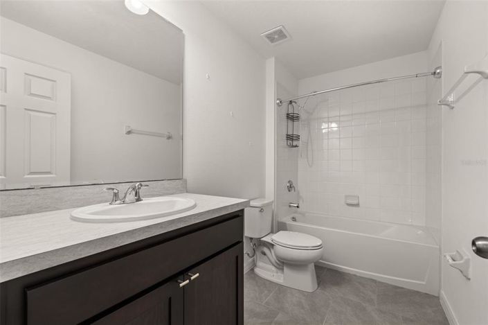 Image No.35-3 Bed Townhouse for sale