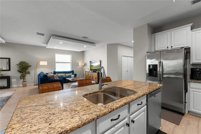 Image No.14-3 Bed Property for sale