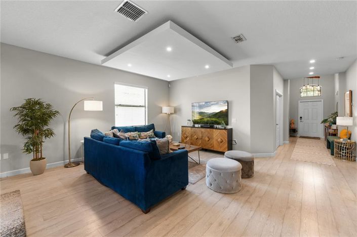 Image No.15-3 Bed Property for sale