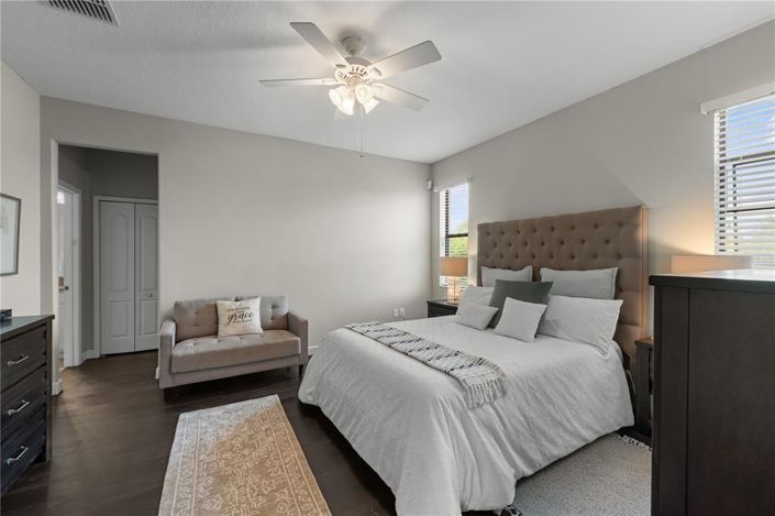 Image No.17-3 Bed Property for sale