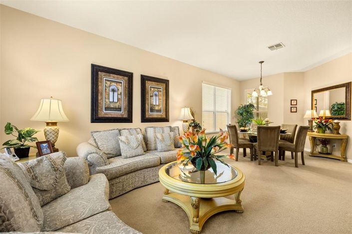 Image No.15-5 Bed Property for sale