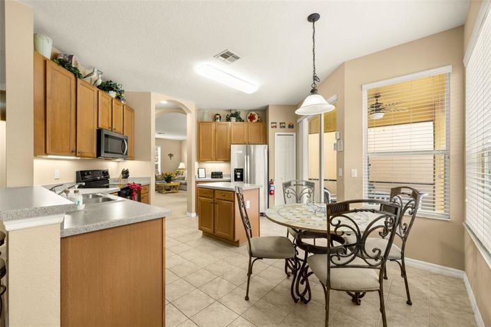 Image No.19-5 Bed Property for sale