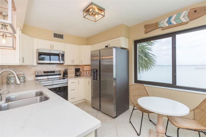 Image No.15-2 Bed Property for sale