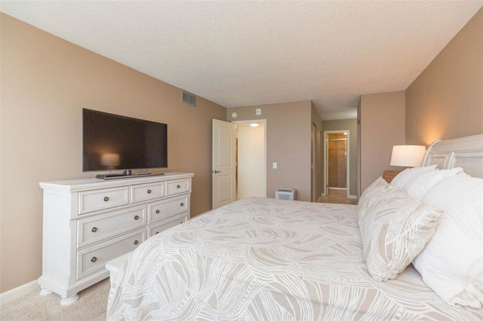 Image No.24-2 Bed Property for sale