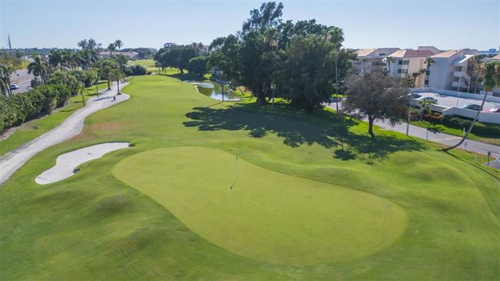 Image No.35-2 Bed Property for sale