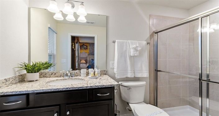 Image No.28-7 Bed Property for sale