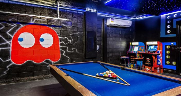 Image No.7-7 Bed Property for sale