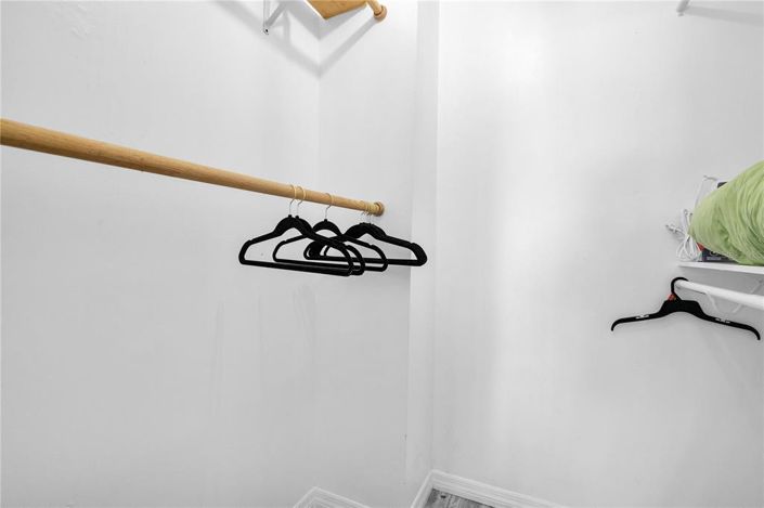 Image No.15-5 Bed Property for sale