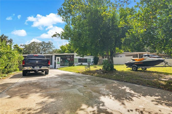 Image No.36-5 Bed Property for sale