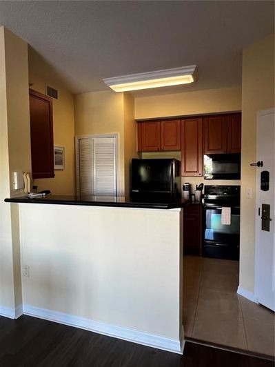 Image No.4-2 Bed Property for sale