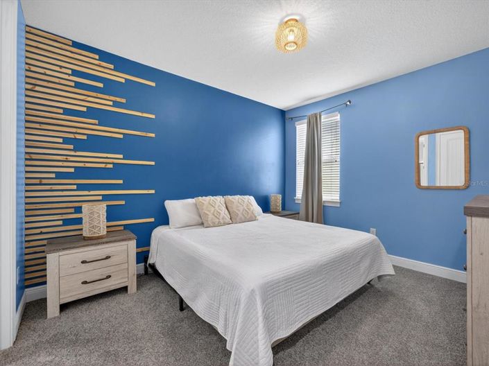 Image No.37-10 Bed Property for sale