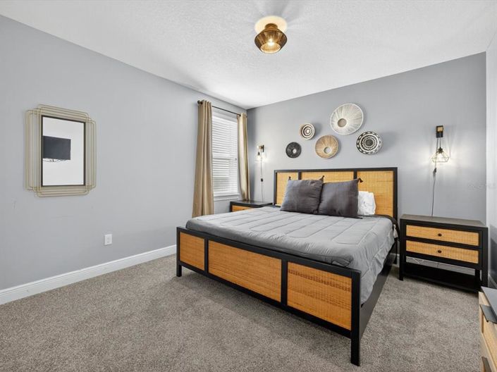 Image No.44-10 Bed Property for sale